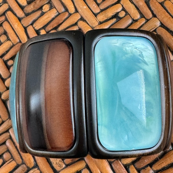 Wood and Resin stretch Bangle - Picture 5 of 9